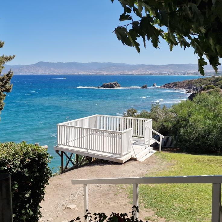 Outdoor terrace seating suitable for families in Paris